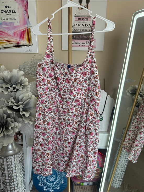 Old Navy Dresses & Skirts - Old Navy Pink and Orange Floral Smocked Top